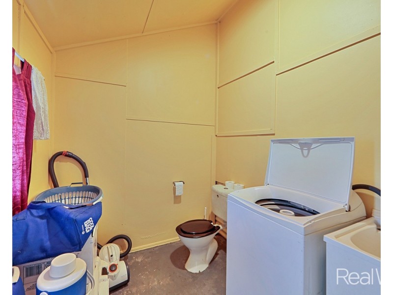 20 Jones Street, Burnett Heads QLD 4670