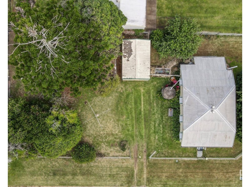 20 Jones Street, Burnett Heads QLD 4670