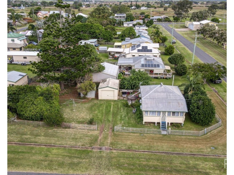 20 Jones Street, Burnett Heads QLD 4670