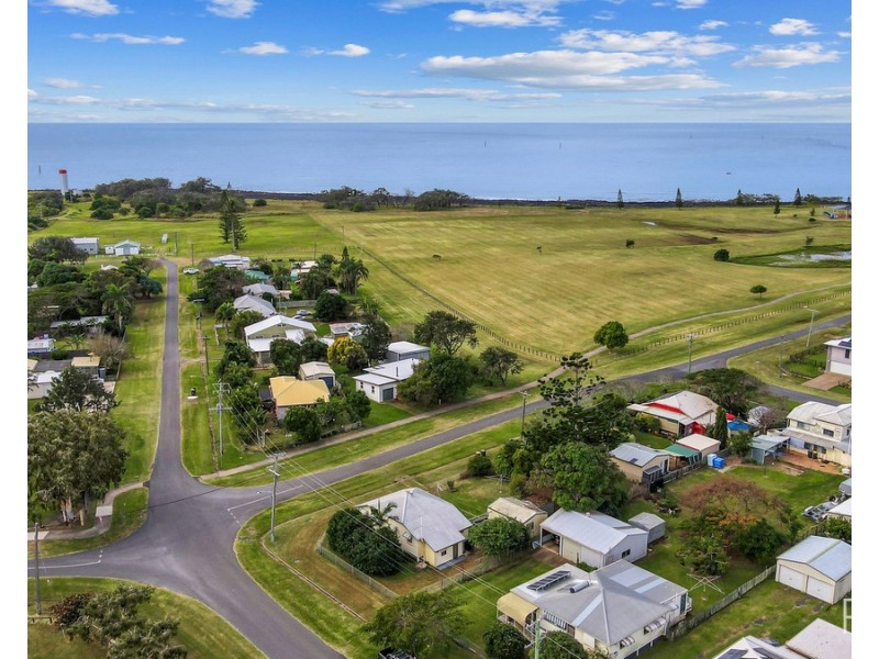 20 Jones Street, Burnett Heads QLD 4670