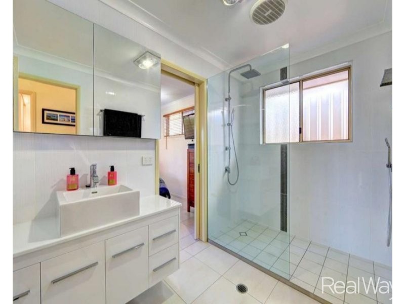 21 Maike Street, Kalkie QLD 4670