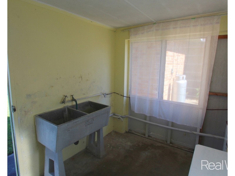 3/4 Dexter Street, Svensson Heights QLD 4670