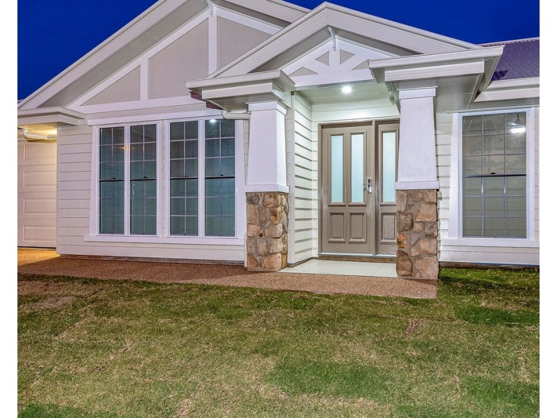 1 Bowerbird Court, Branyan QLD 4670
