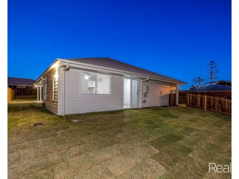 1 Bowerbird Court, Branyan QLD 4670