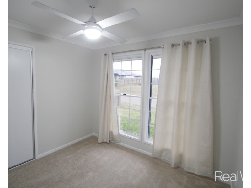 1 Bowerbird Court, Branyan QLD 4670