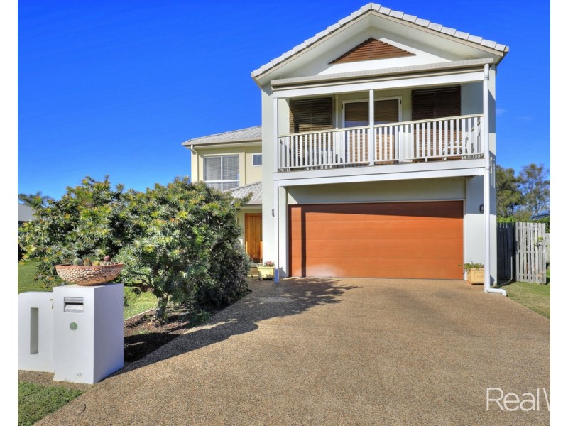 7 Robert John Circuit, Coral Cove QLD 4670