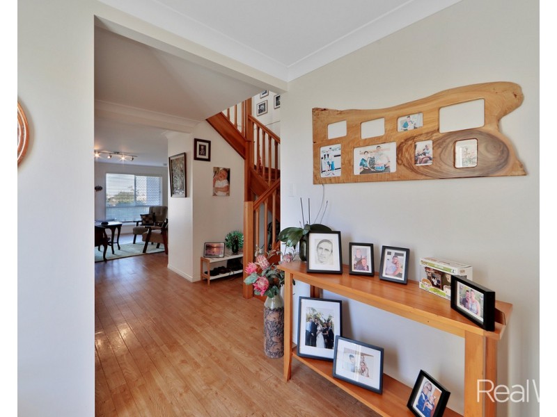 7 Robert John Circuit, Coral Cove QLD 4670