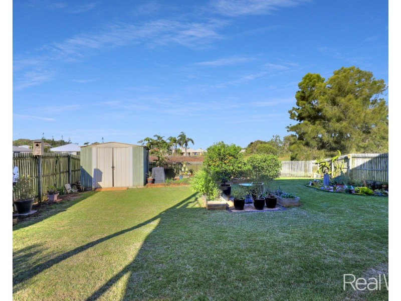 7 Robert John Circuit, Coral Cove QLD 4670