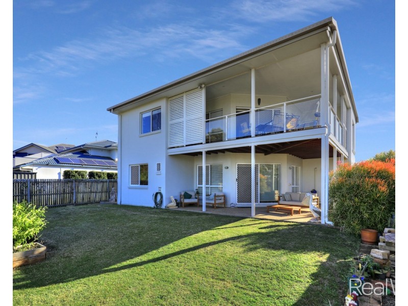 7 Robert John Circuit, Coral Cove QLD 4670