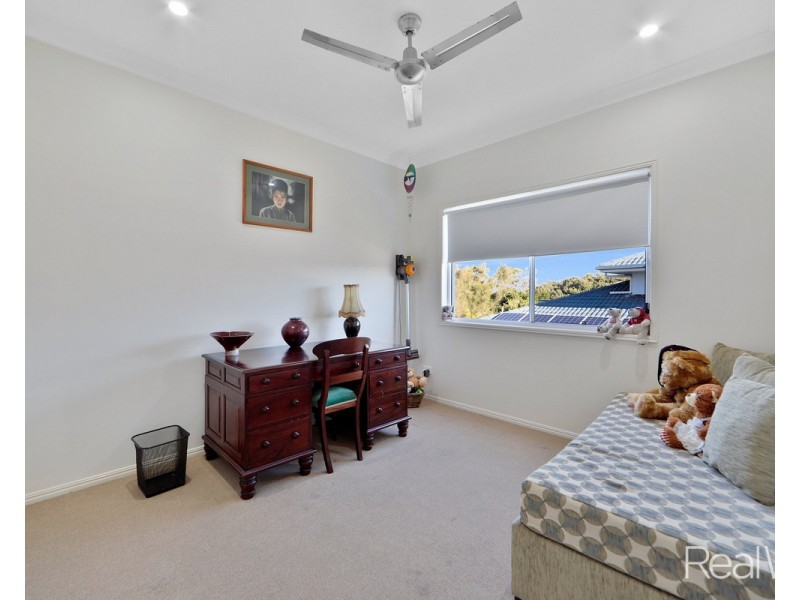 7 Robert John Circuit, Coral Cove QLD 4670