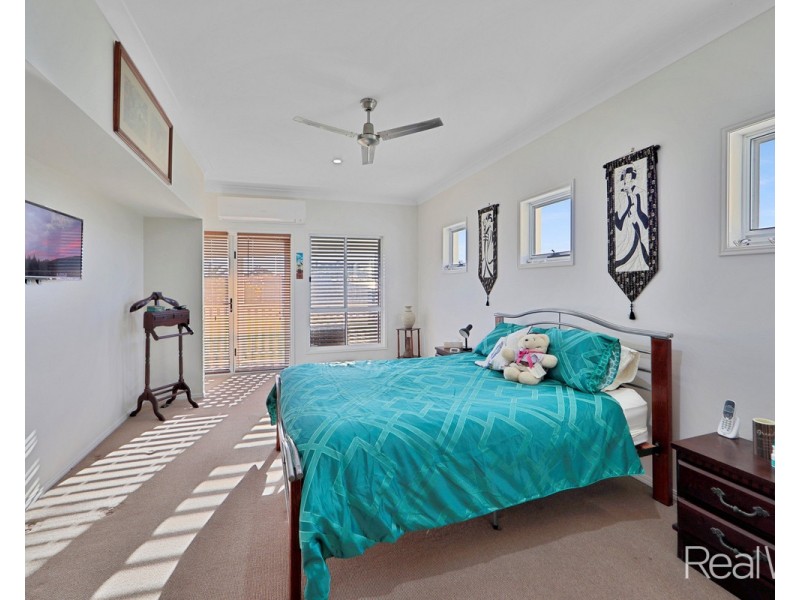 7 Robert John Circuit, Coral Cove QLD 4670