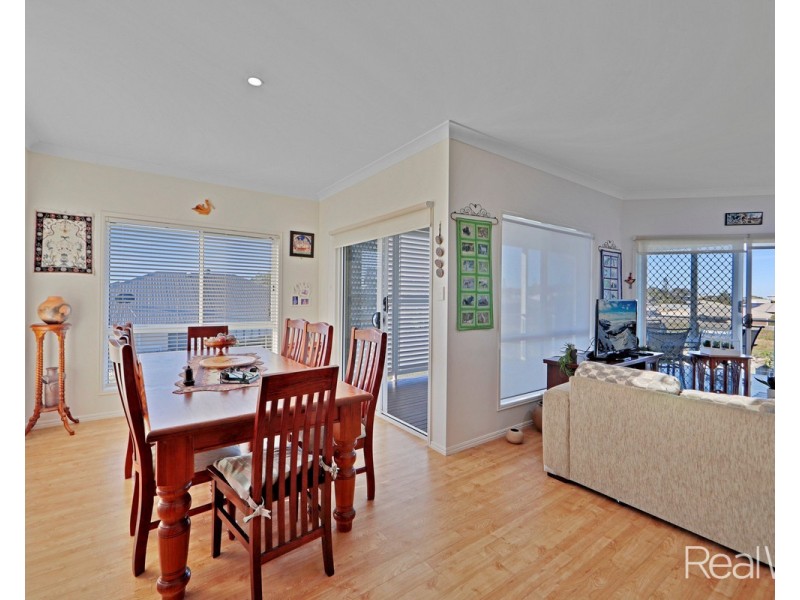 7 Robert John Circuit, Coral Cove QLD 4670