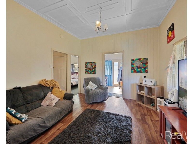 5 Briggenshaw Street, Kepnock QLD 4670