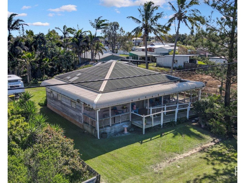 14 Esplanade, Elliott Heads QLD 4670