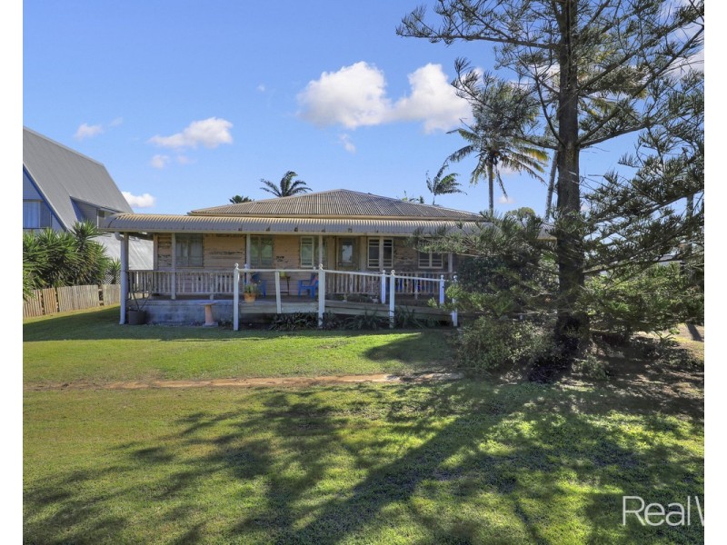 14 Esplanade, Elliott Heads QLD 4670