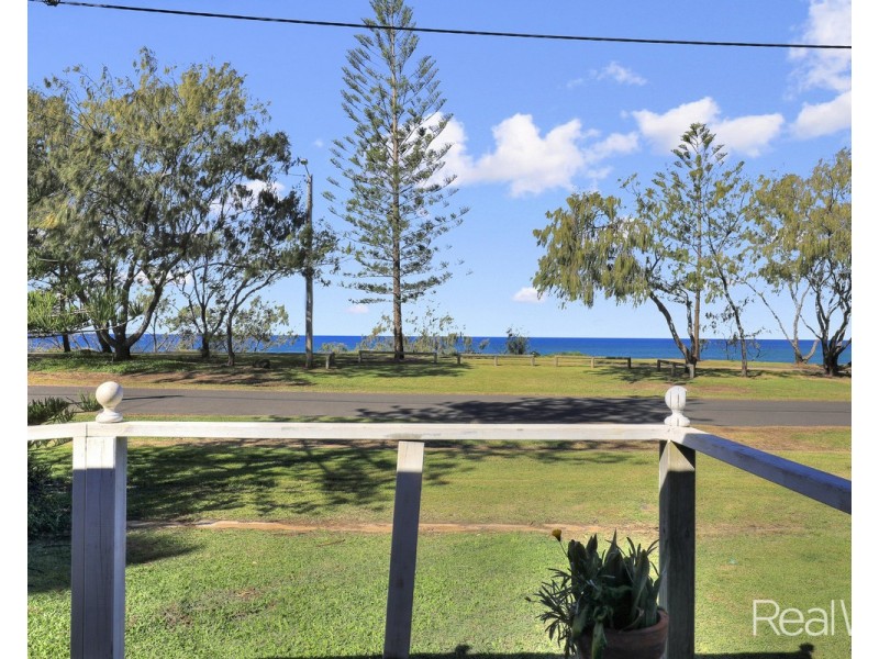 14 Esplanade, Elliott Heads QLD 4670