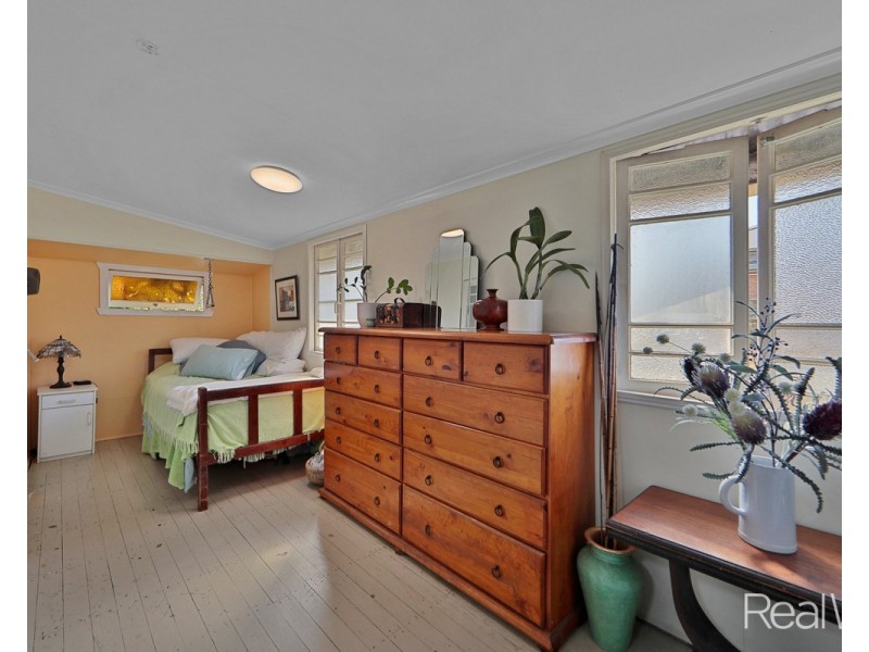 14 Esplanade, Elliott Heads QLD 4670