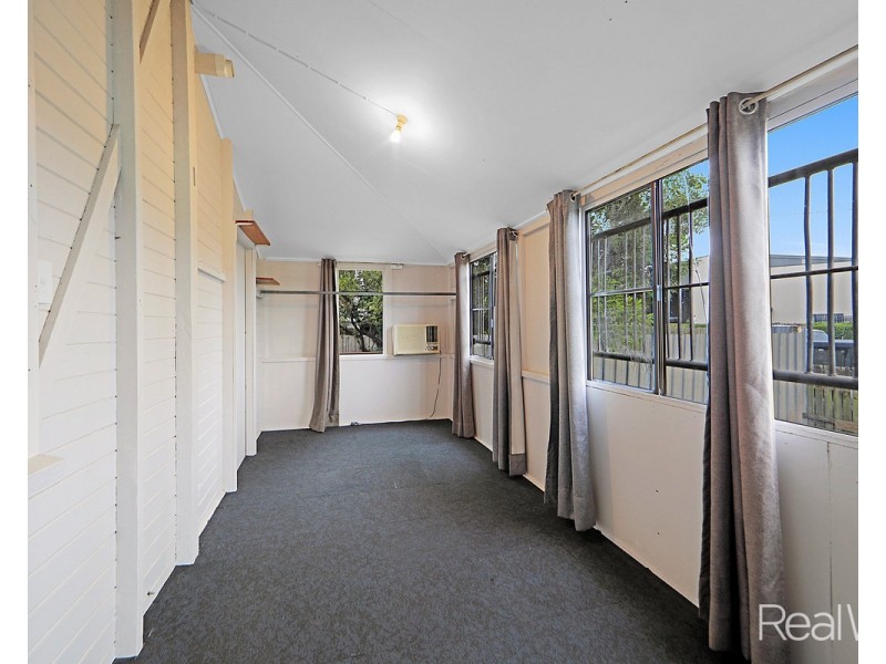 44 Wyllie Street, Thabeban QLD 4670