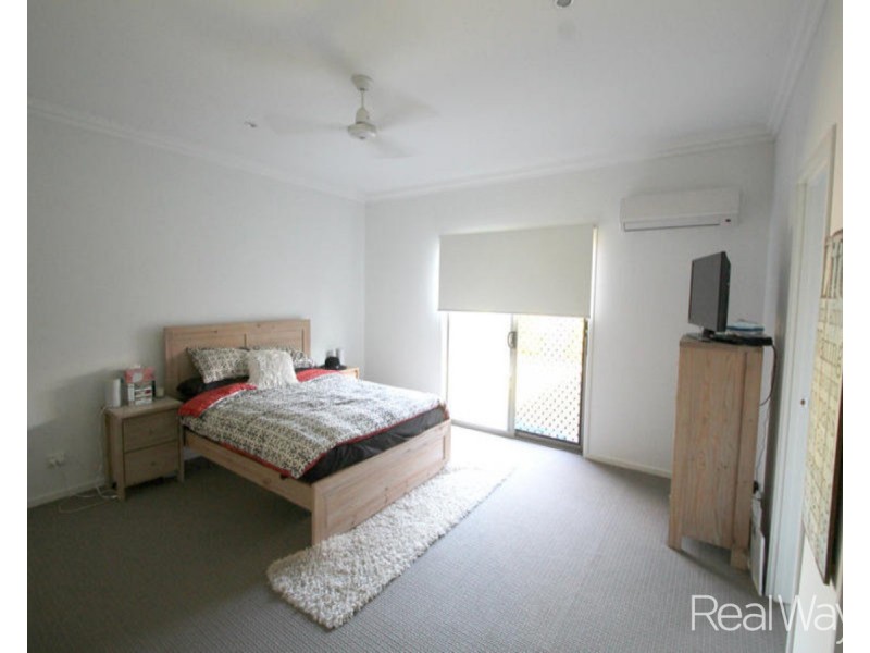 4/3 Bust Street, Svensson Heights QLD 4670