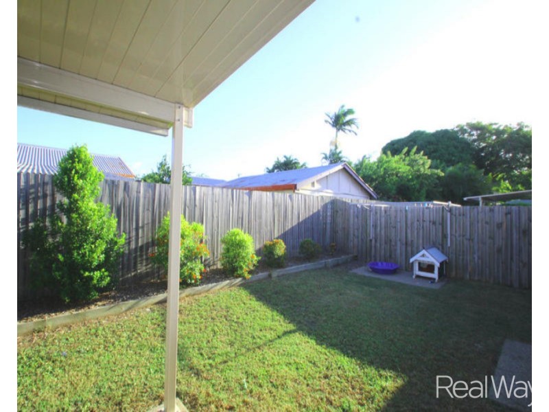 4/3 Bust Street, Svensson Heights QLD 4670