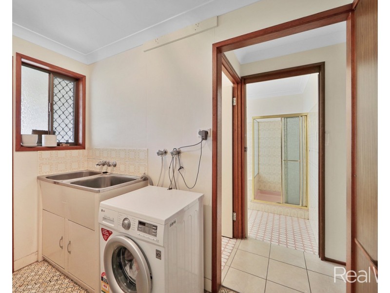 61 Sinclair Street, Avenell Heights QLD 4670