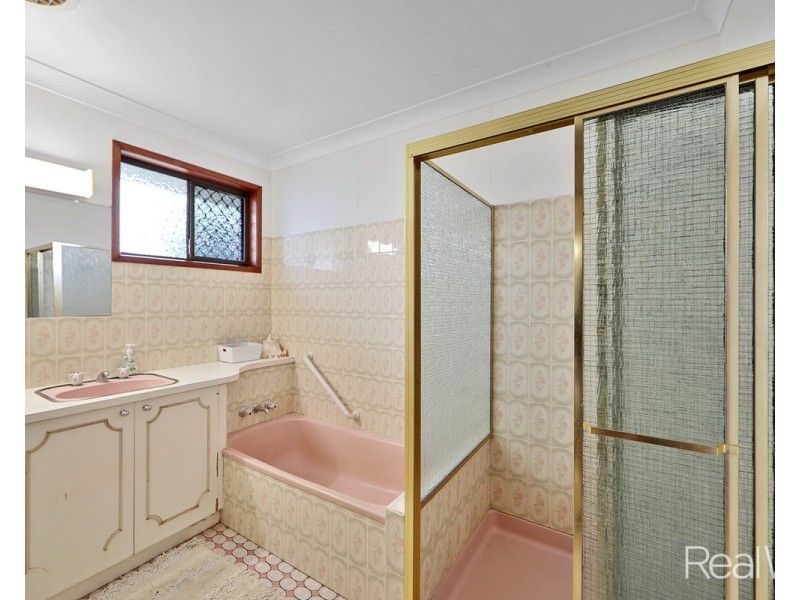 61 Sinclair Street, Avenell Heights QLD 4670