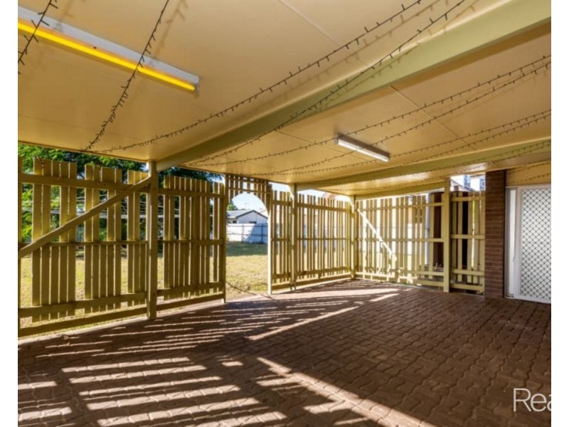 1 Rochelle Court, Avoca QLD 4670