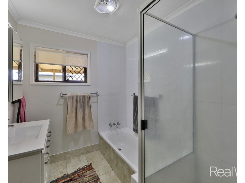 28 Baker Street, Kepnock QLD 4670