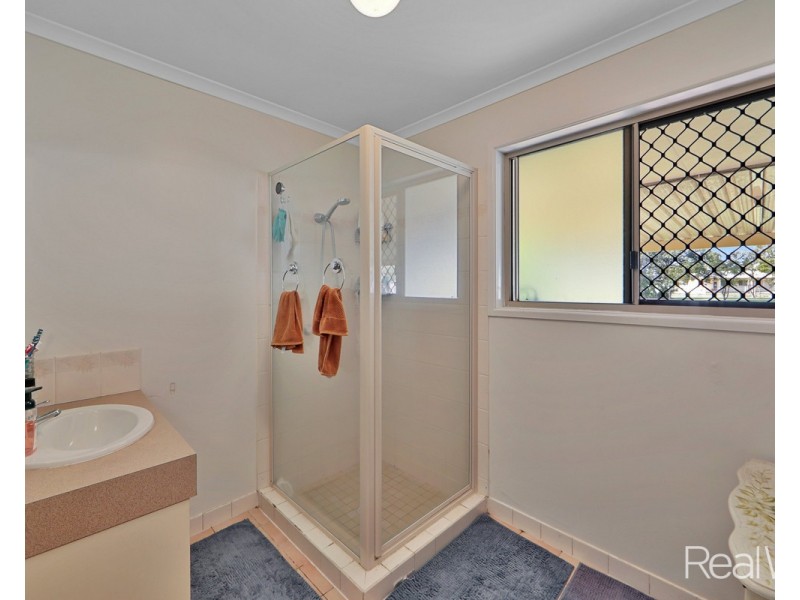 33 Park Royal Drive, Branyan QLD 4670