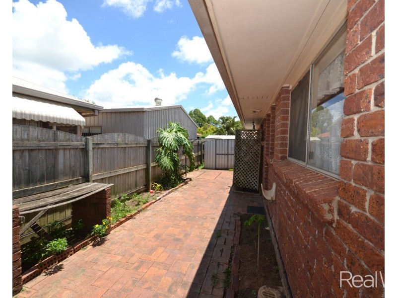 8 Pecton Place, Avenell Heights QLD 4670