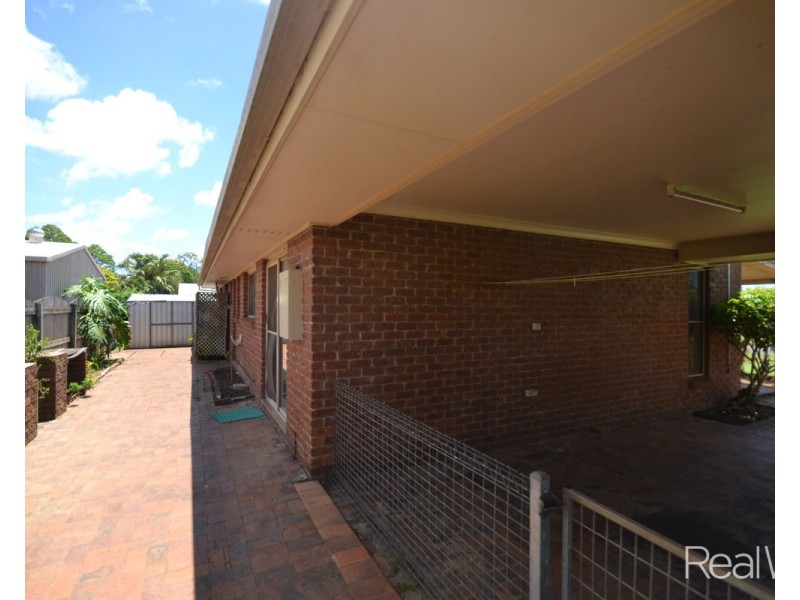 8 Pecton Place, Avenell Heights QLD 4670