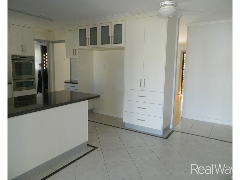 22 Lovejoy Street, Avenell Heights QLD 4670