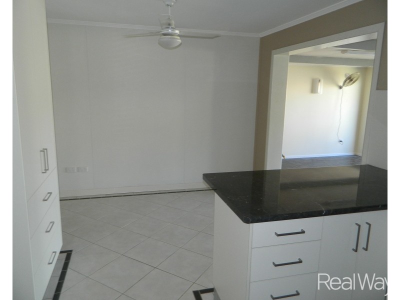 22 Lovejoy Street, Avenell Heights QLD 4670