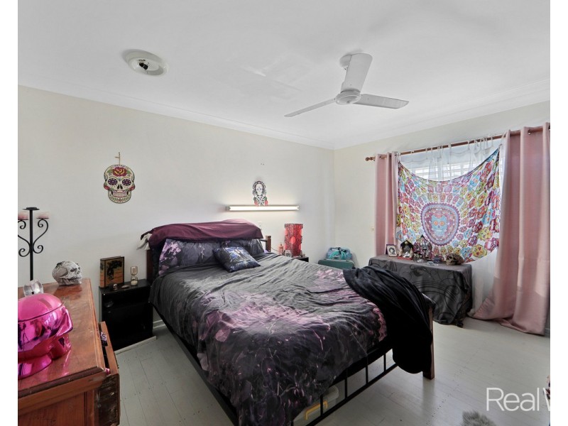 1 Loney Street, Avenell Heights QLD 4670