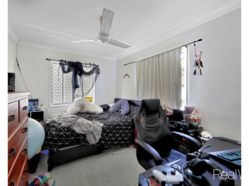 1 Loney Street, Avenell Heights QLD 4670