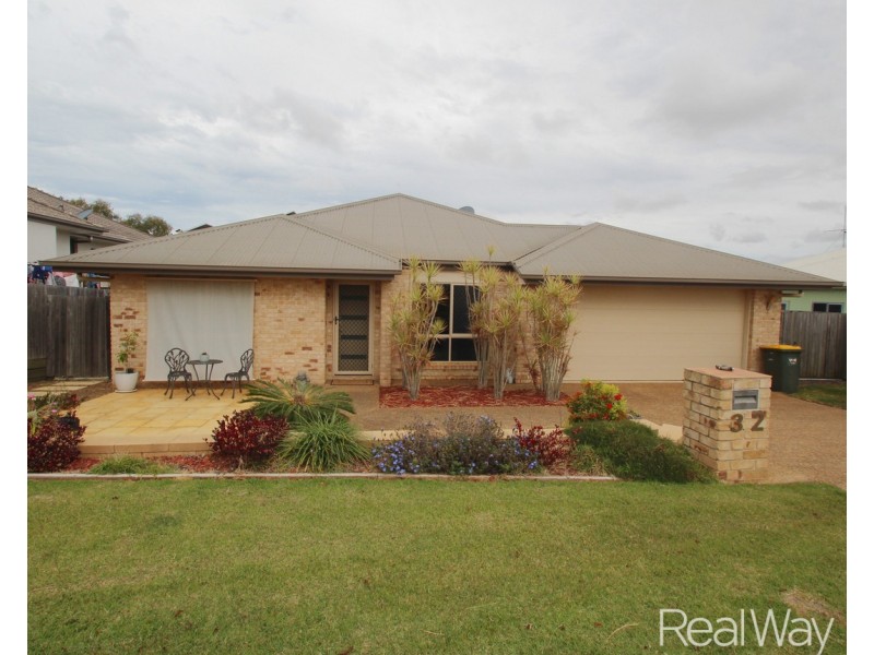32 Sienna Boulervard, Ashfield QLD 4670
