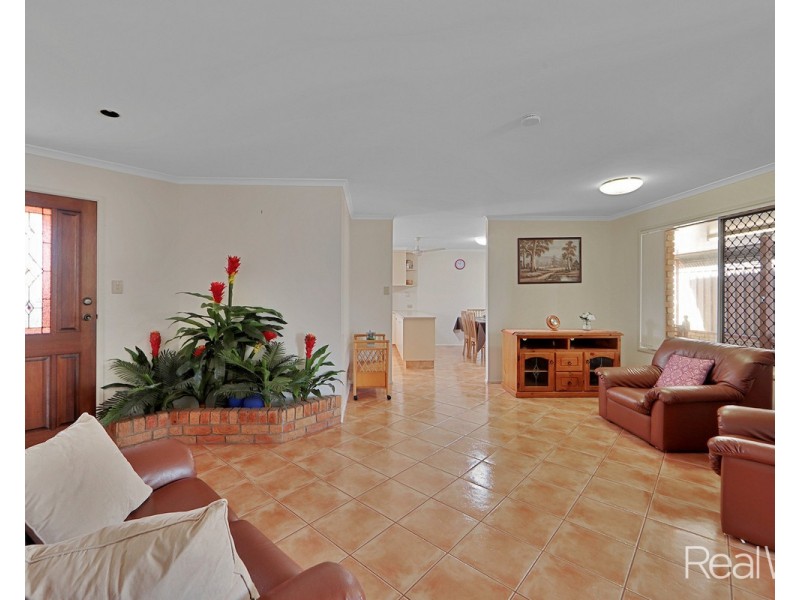 2 Ernies Court, Avoca QLD 4670