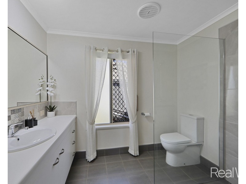 2 Ernies Court, Avoca QLD 4670