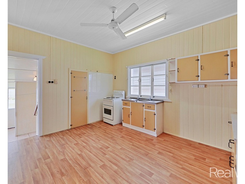 206A Walker Street, Svensson Heights QLD 4670