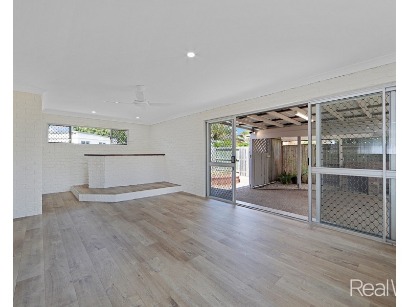 12 Westville Court, Avoca QLD 4670