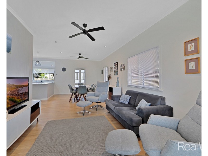 2 Wynter Street, Walkervale QLD 4670