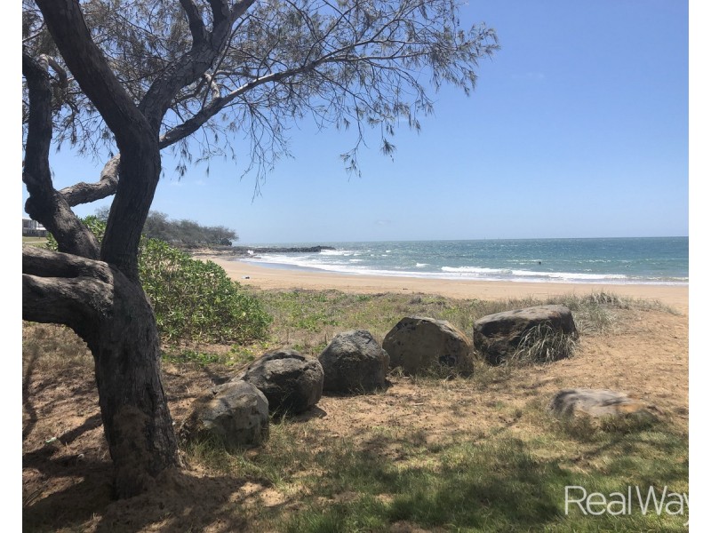 12 Marshall Street, Burnett Heads QLD 4670