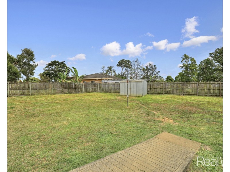 17 Lucas Street, Kepnock QLD 4670