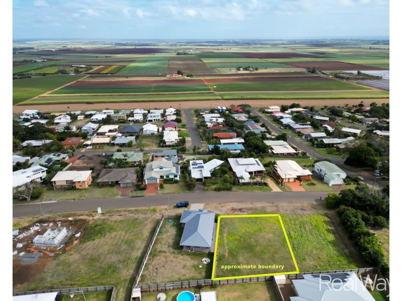 4a Hilltop Avenue, Qunaba QLD 4670