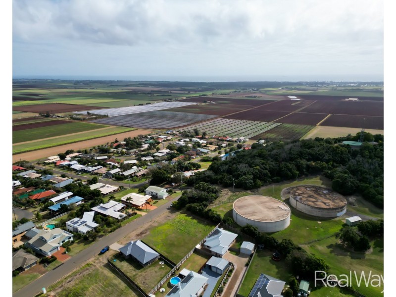 4a Hilltop Avenue, Qunaba QLD 4670