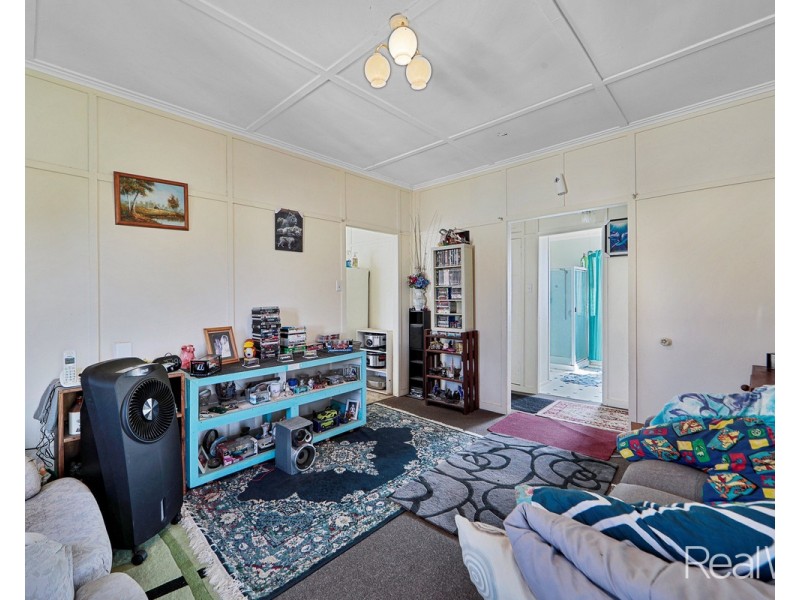 348 Bourbong Street, Millbank QLD 4670