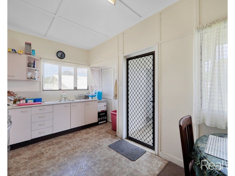 348 Bourbong Street, Millbank QLD 4670