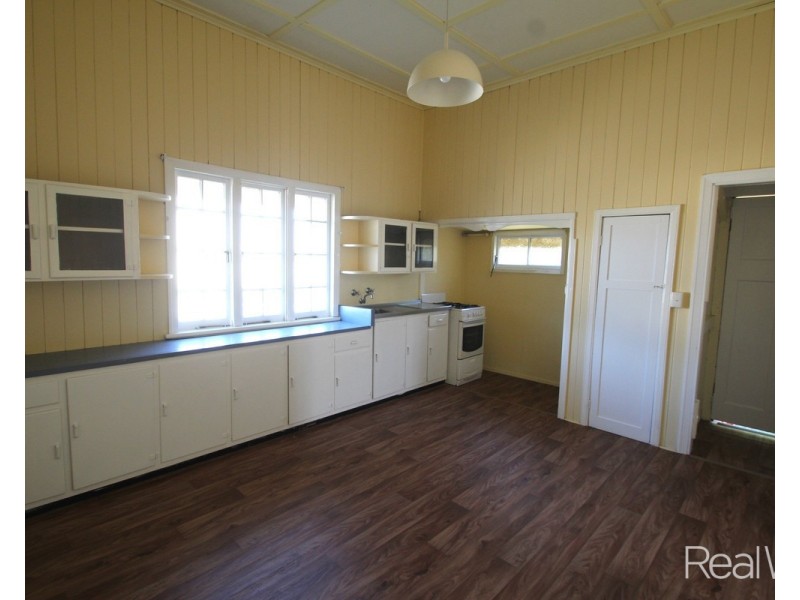 1 Avoca Street, Bundaberg West QLD 4670