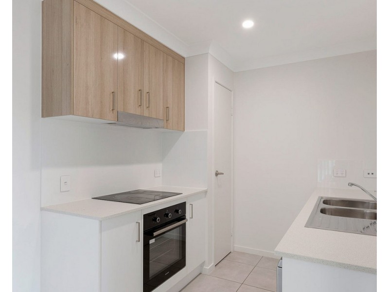 25B Sharp Crescent, Branyan QLD 4670