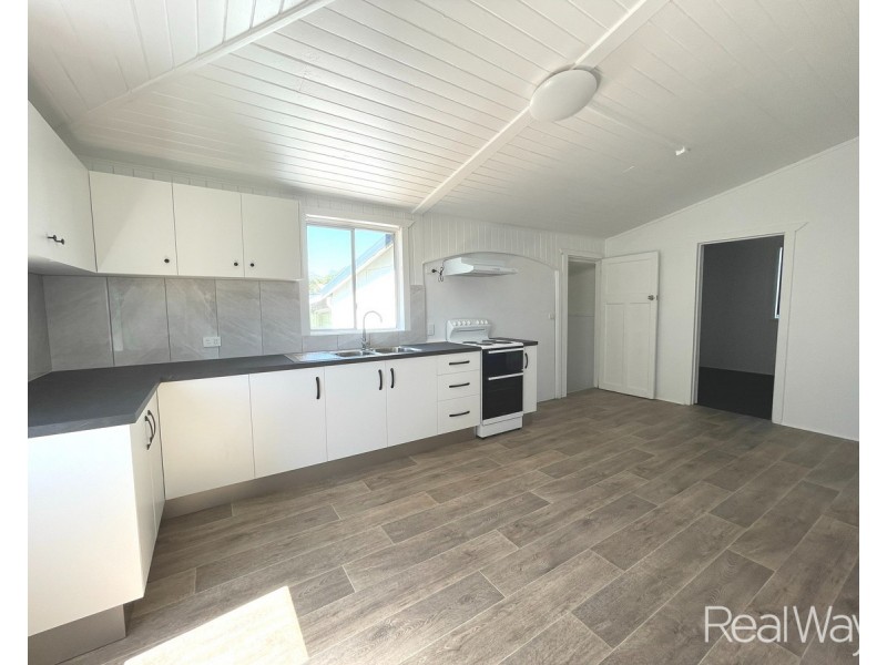 6 High Street, Walkervale QLD 4670